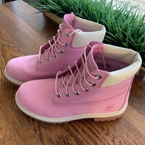 Pink woman’s timberlands!